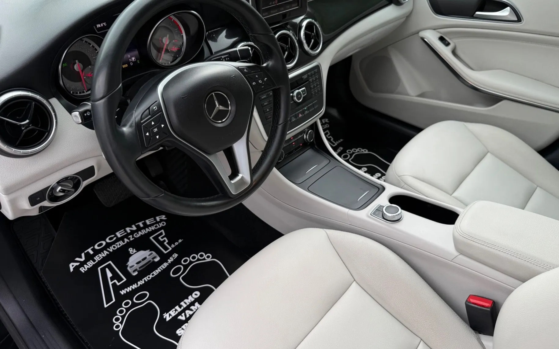 Notranja slika - Mercedes-Benz CLA-Razred - 220 CDI-AUT-XENON LED-LIZING ZA TUJCE - 8