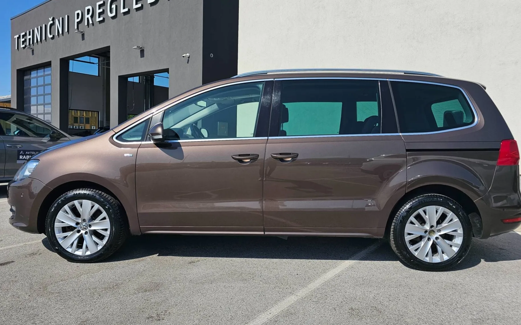 Zunanja slika - VW Sharan - 2.0 TDI CL 103kW XENON.KLJUKA.EL.VRAT.EL.PRTLAŽN.. - 8