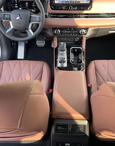 Zunanja slika - Mitsubishi Outlander - PHEV 4WD 2.4 Instyle+ Avt. - 9