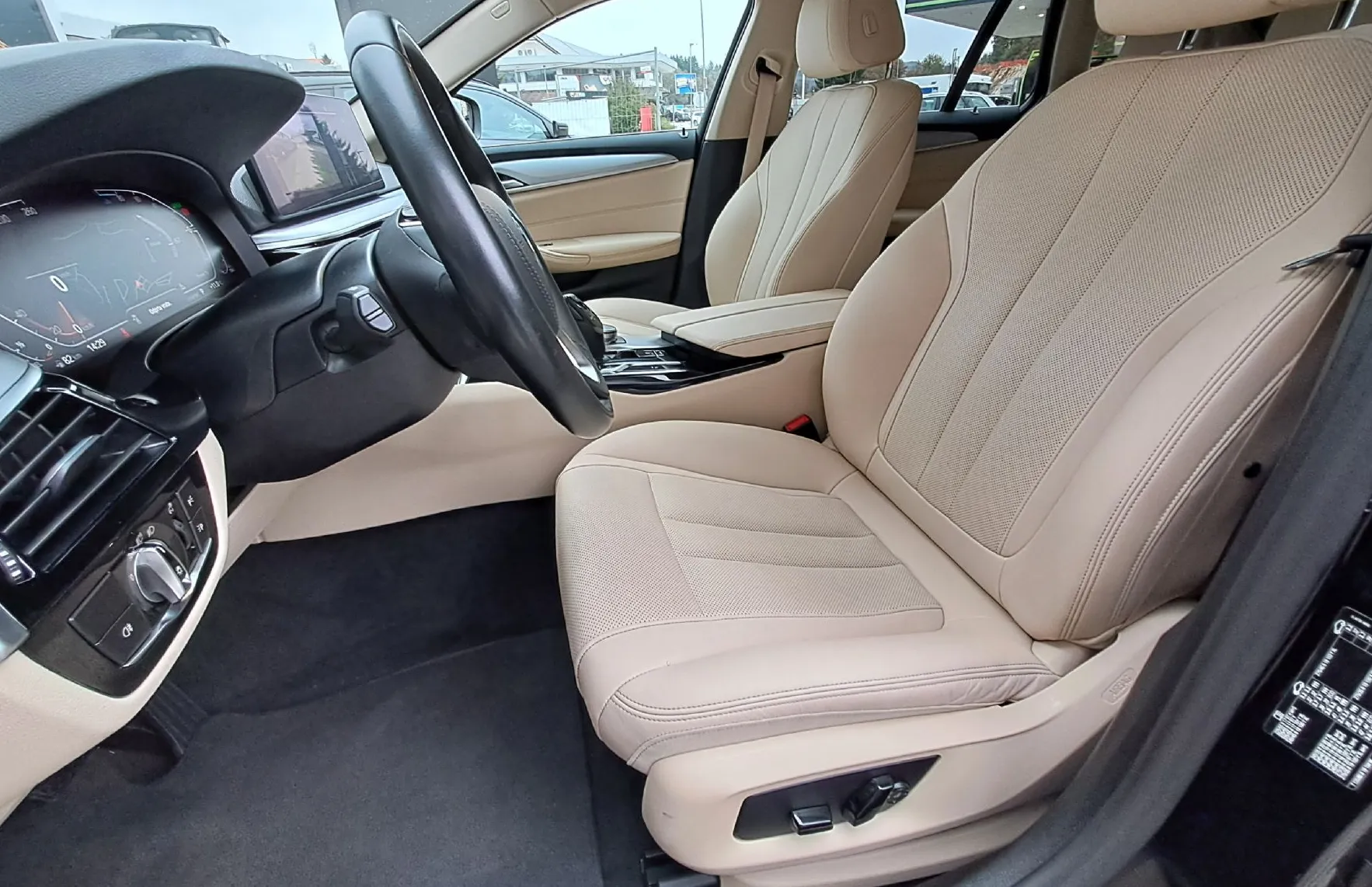Zunanja slika - BMW Serija 5 - Touring: 520d Touring Avt. - 6