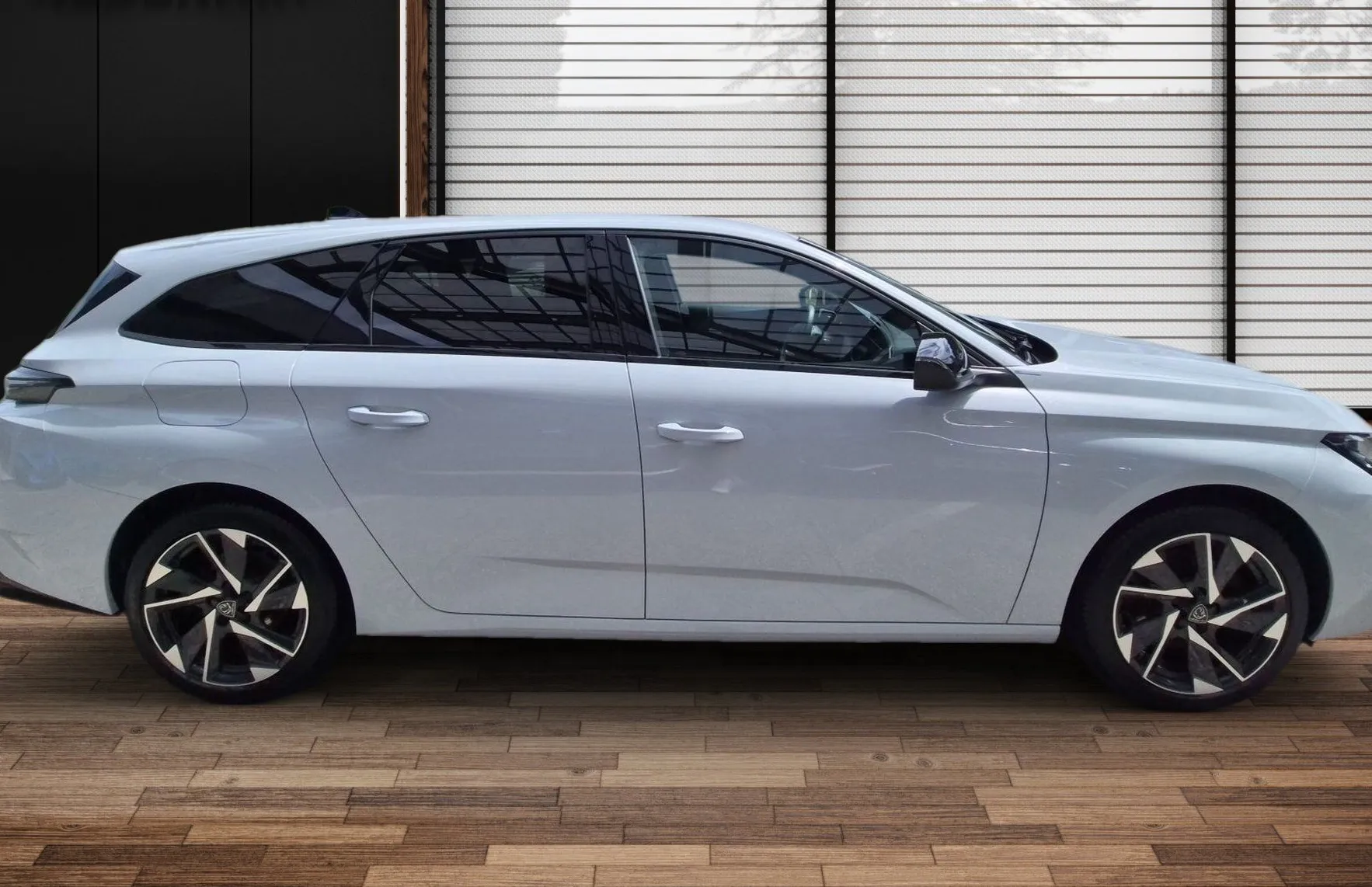 Zunanja slika - Peugeot 308 - BREAK ALLURE 1.2 130PS AUT-SLO-1.LAST-SAMO 29TKM - 3