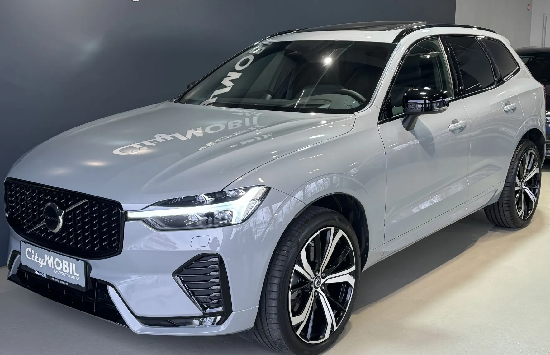 Zunanja slika - Volvo XC60 - ORIGINAL ULTIMATE-KRISTAL-BOWERS WILKINS-PANO-21 - 1