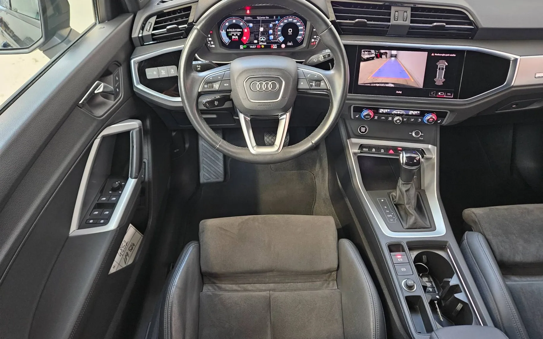 Notranja slika - Audi Q3 - quattro 35 TDI Advanced S tronic - 7