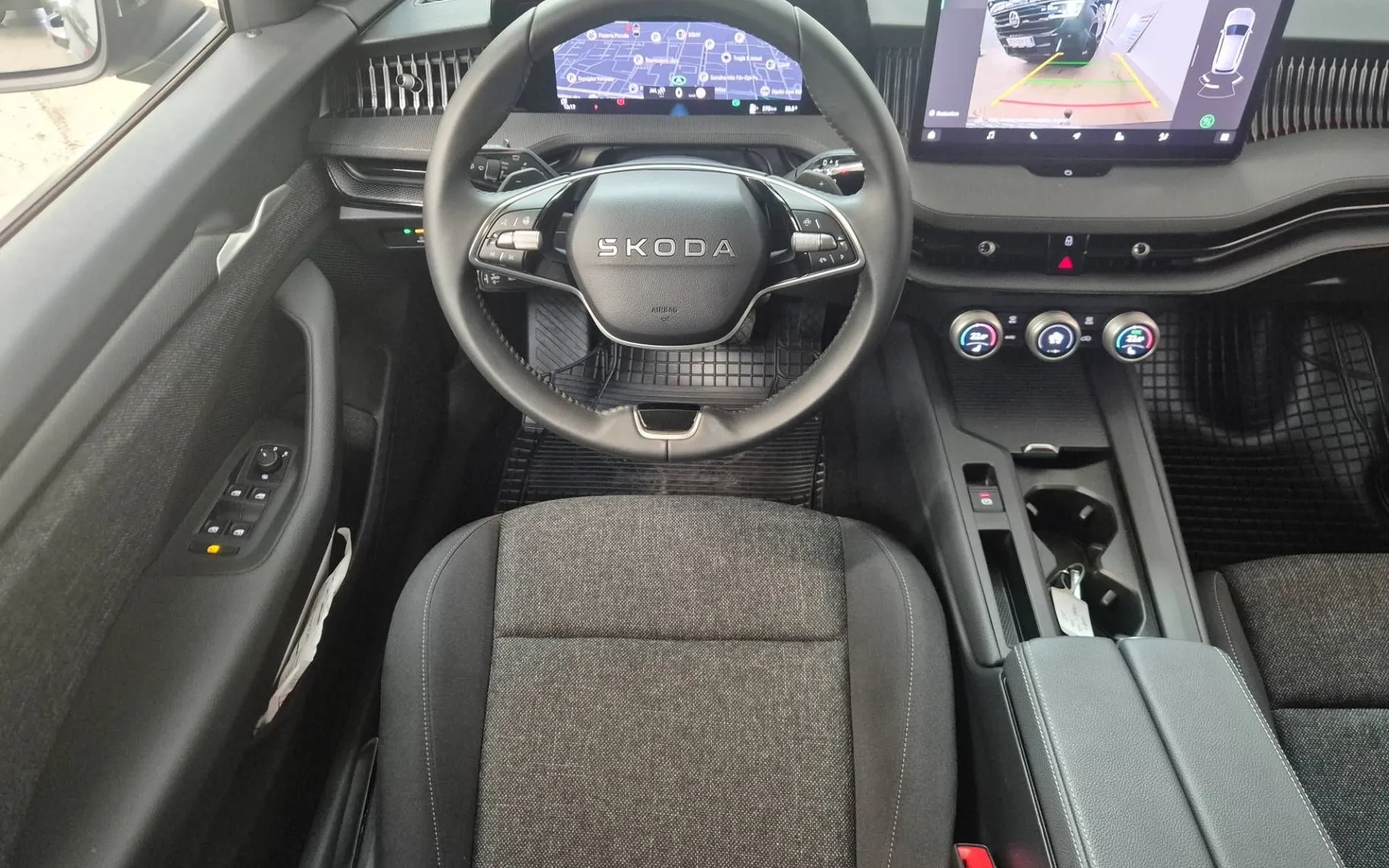 Notranja slika - Škoda Superb - Combi 2.0 TDI DSG Essence - 7