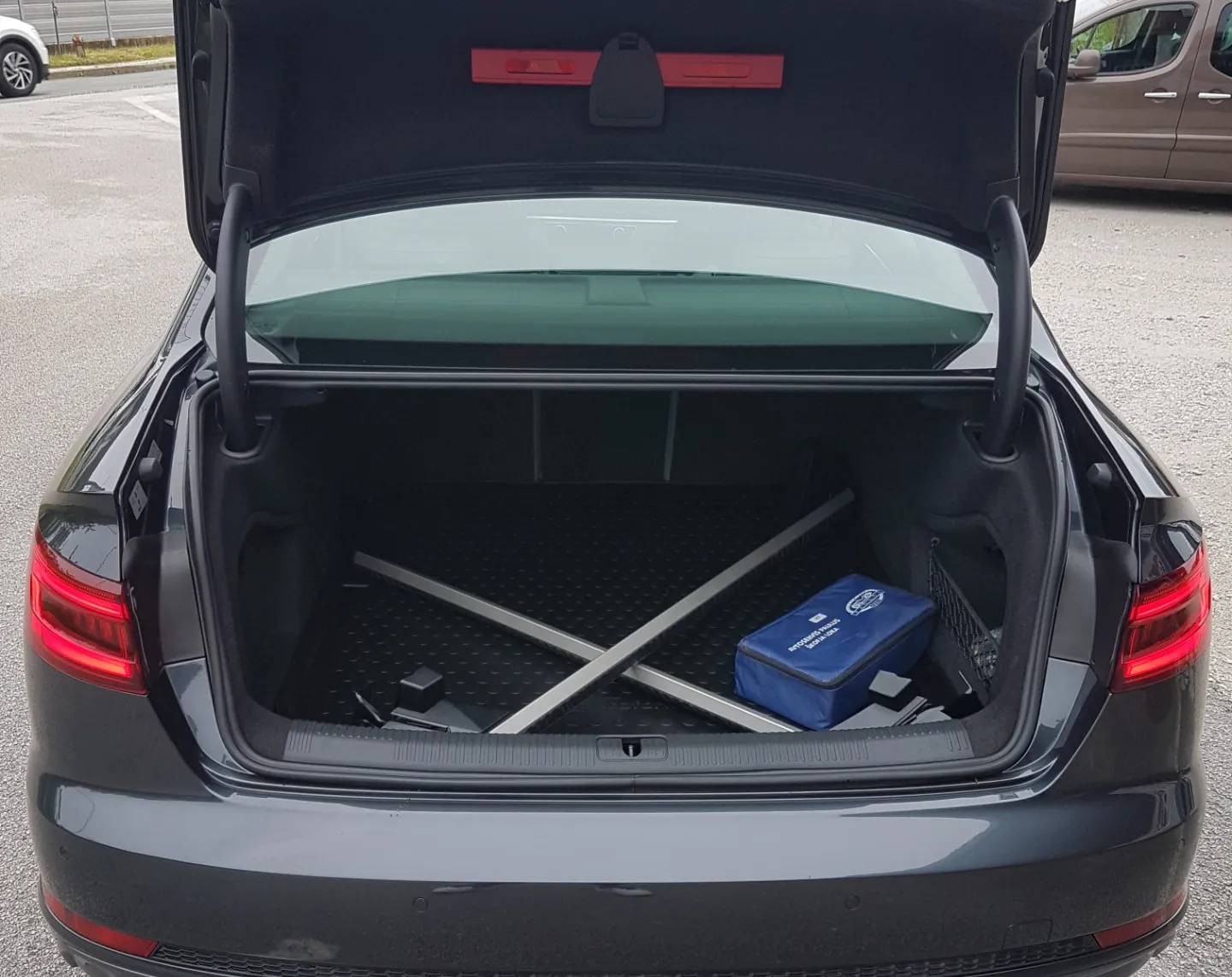 Zunanja slika - Audi A4 - 2,0 TDI Sport S tronic - 9