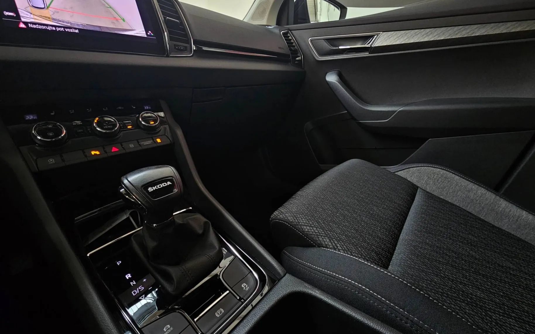 Notranja slika - Škoda Karoq - 1.5 TSI Style DSG - 8