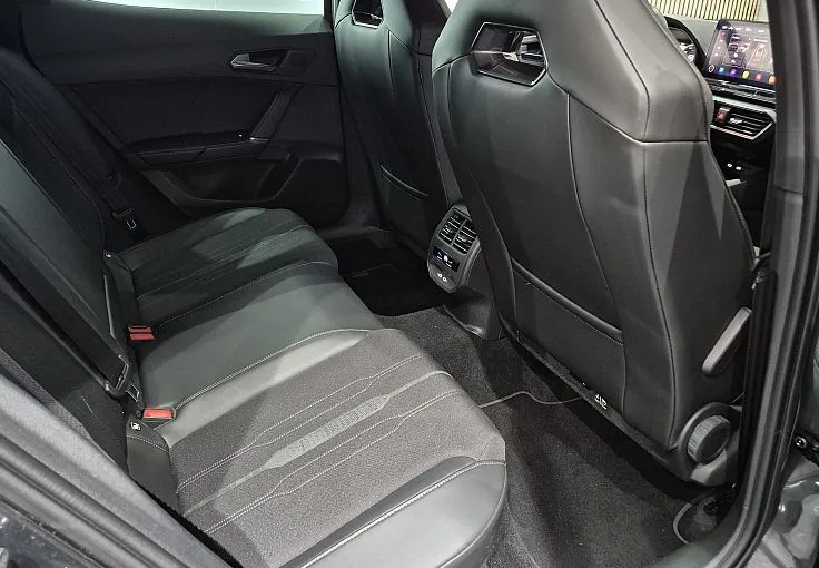 Zunanja slika - Cupra Formentor - 4Drive 2.0 TDI DSG ACC-FULL LED-ŠP.SEDEŽI - 9