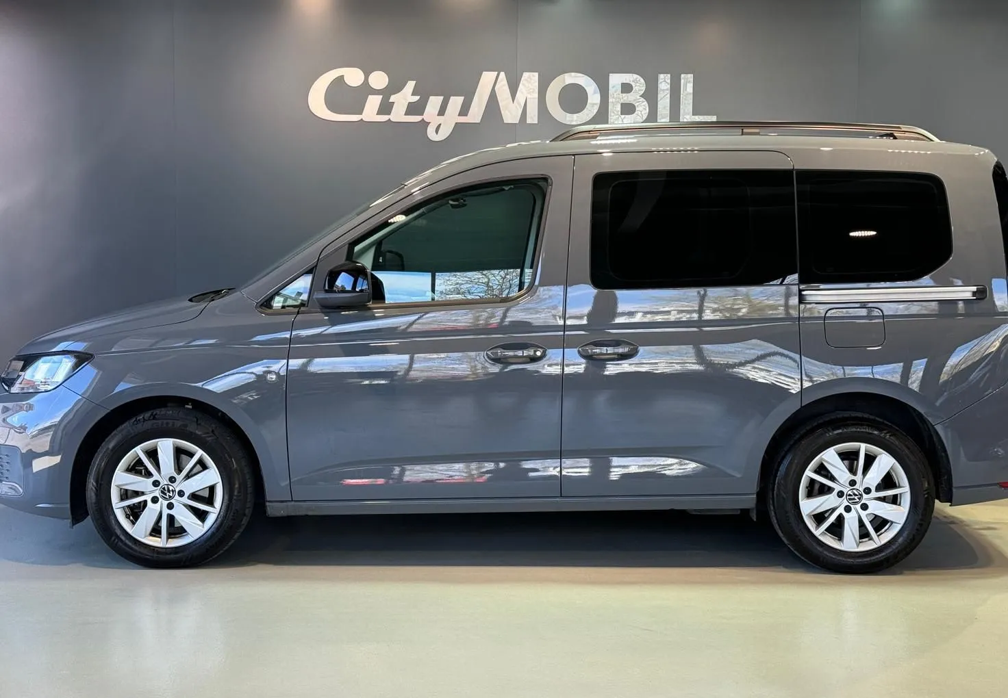 Zunanja slika - VW Caddy - -2.0-TDI-RADAR-LANE-DSG-VIRTUAL-LED-ALU - 4