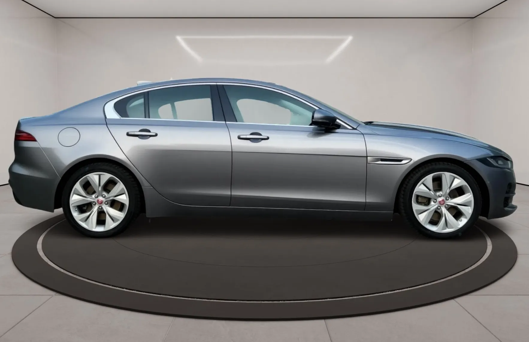 Zunanja slika - Jaguar XE - 2.0 D180  Avt. od 1 lastnika 1 letna garancija - 8