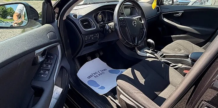 Zunanja slika - Volvo V40 - 2.0 + BREZ POLOGA TUDI ZA TUJCE Z VIZO - 11