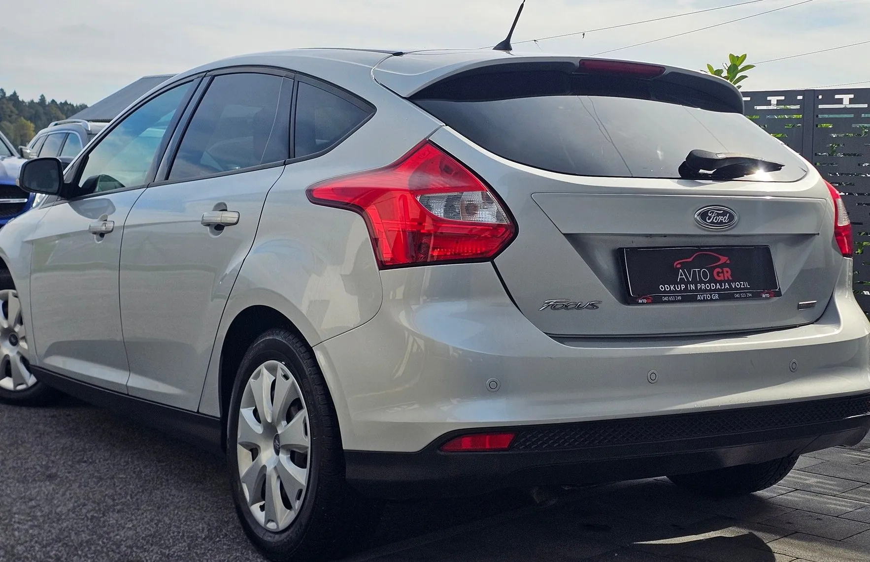 Zunanja slika - Ford Focus - 1.6 TDCi.Trend ECOnetic-VINJETA-ZIM.GUME DARILO - 7