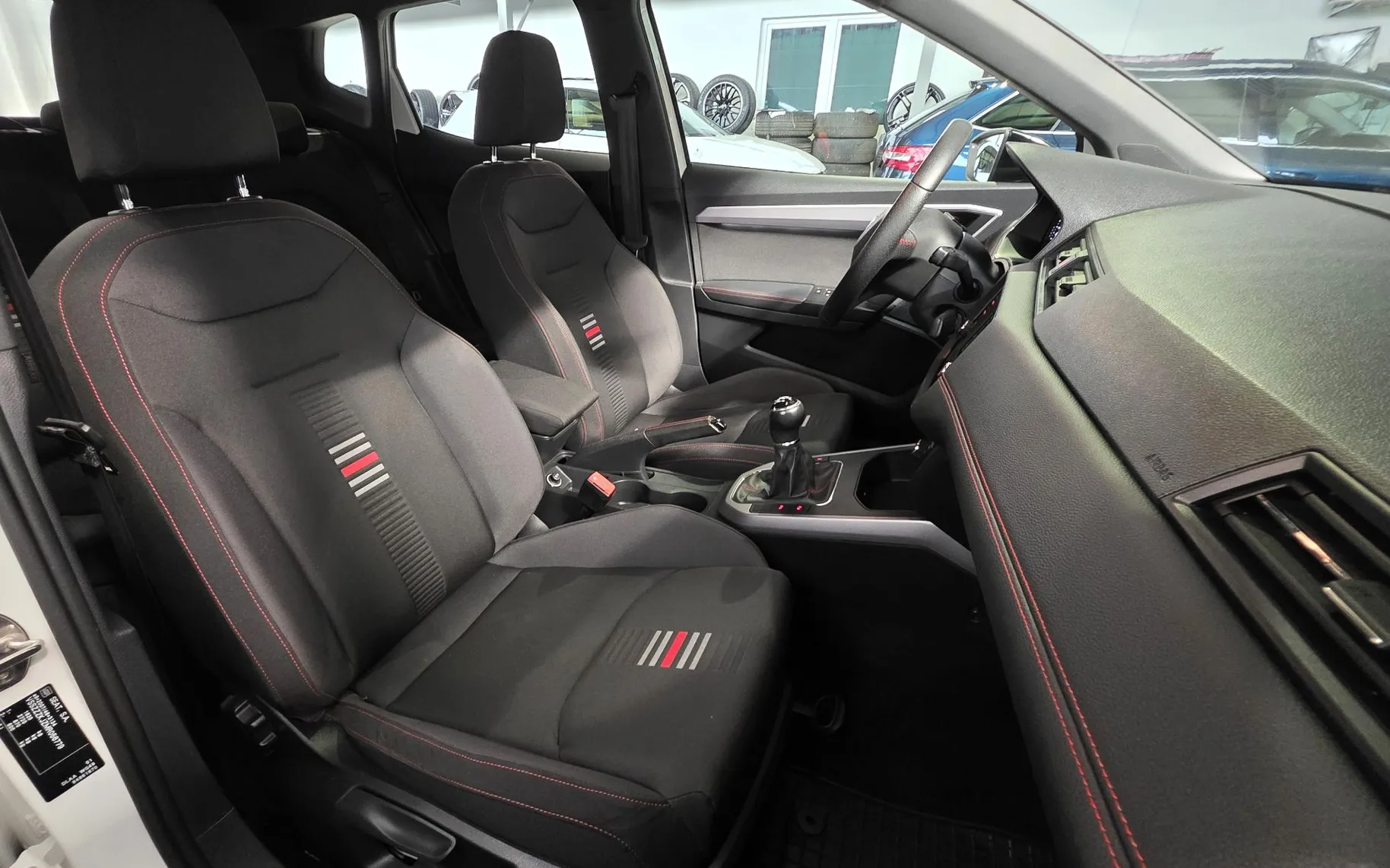 Zunanja slika - Seat Arona - 1,0 TSI FR SLO 1.LAST TEMP LED KAM ALU - 16