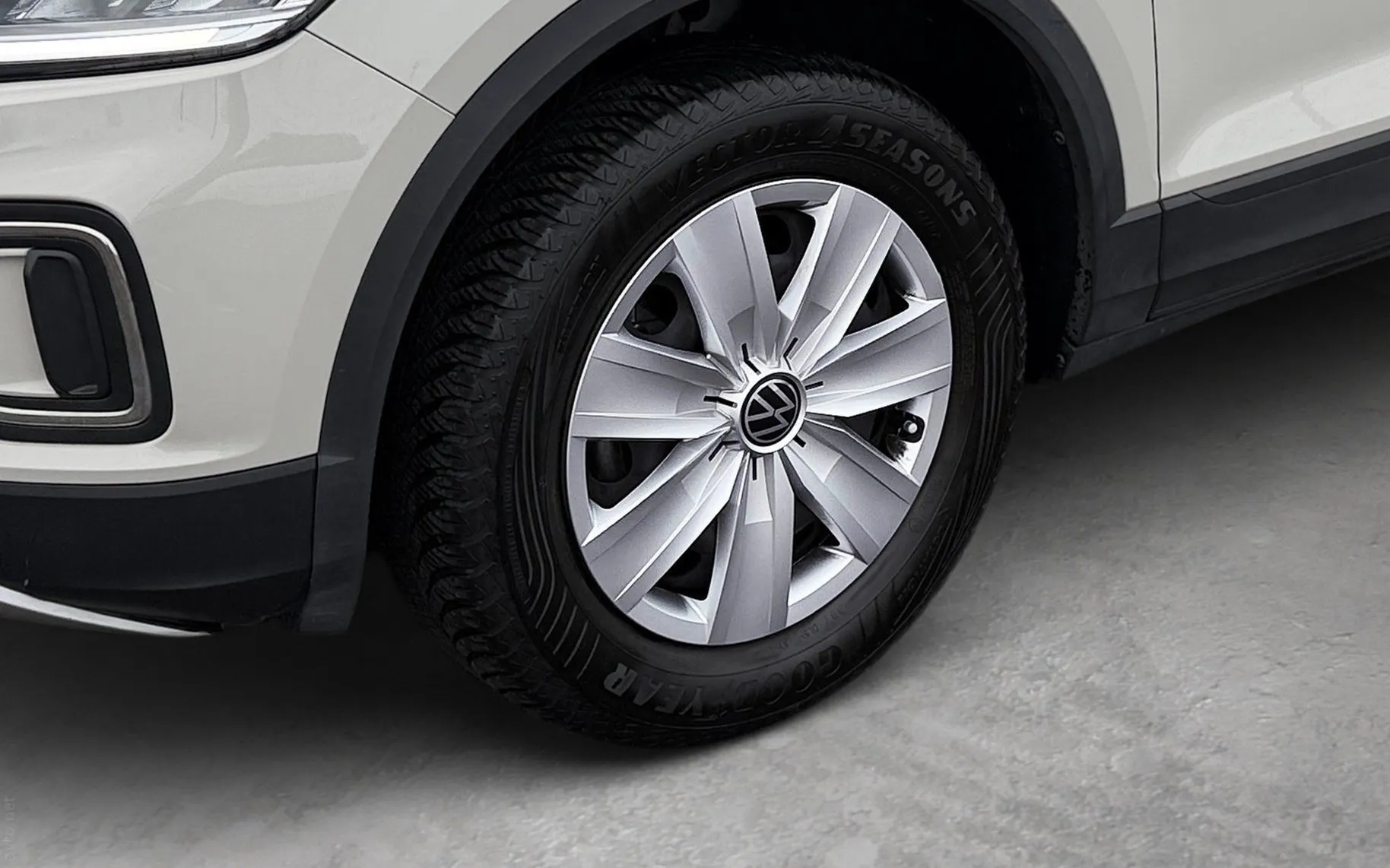 Zunanja slika - Volkswagen T-Roc - 1.0 TSI BMT Life-komaj 31.131 KM-1.lastnik-Virtual - 6