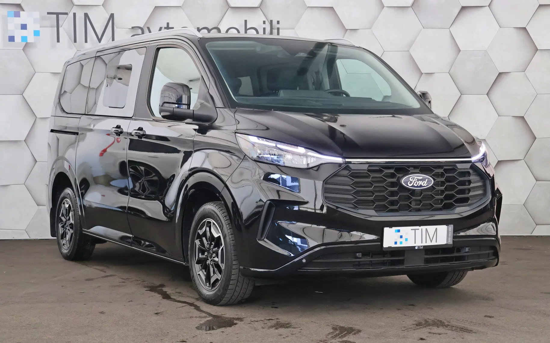 Zunanja slika - Ford E-Transit Custom - 2.0 TDCi AWD 8AT Titanium X 170KM - 2
