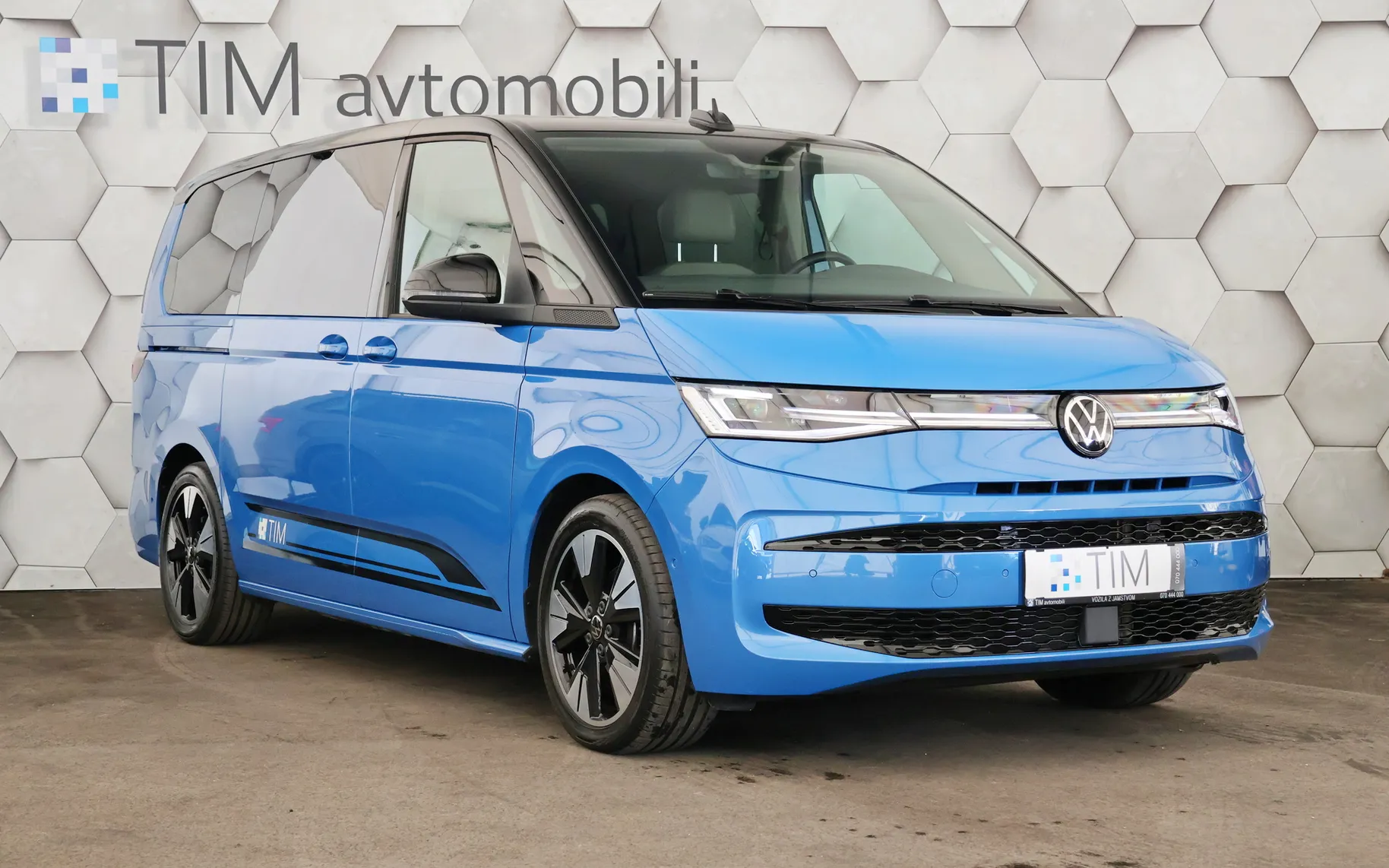 Zunanja slika - Volkswagen Multivan - T7 L2 2.0 TDI DSG Edition 150KM - 2
