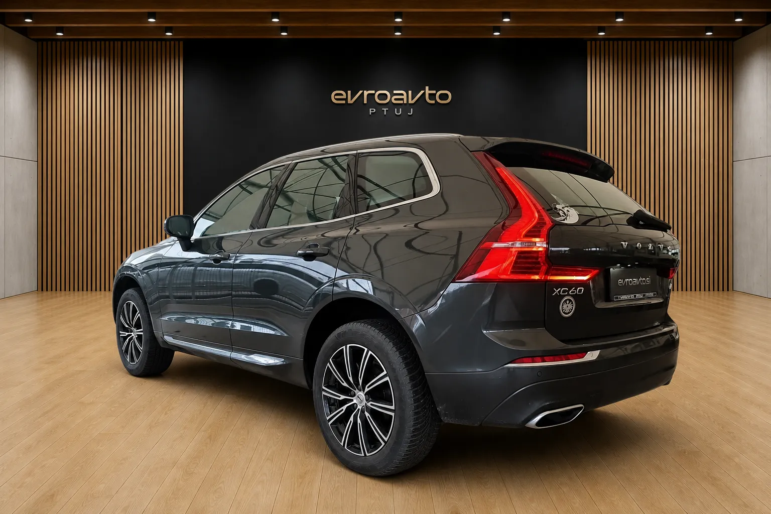 Zunanja slika - Volvo XC60 - D4 A AWD Inscription•Head-Up•Panorama... - 3