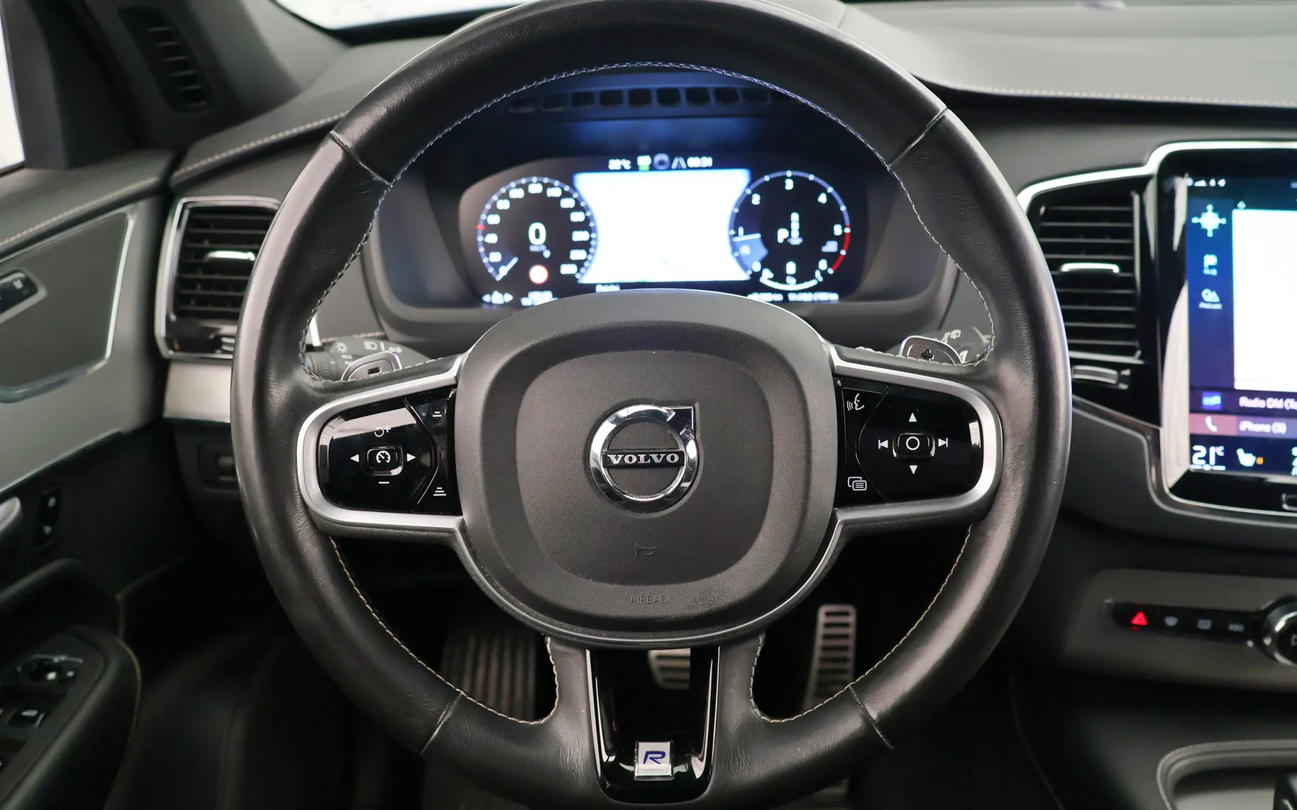 Zunanja slika - Volvo XC90 - B5D 2.0d AWD Geartronic R-Design 235KM - 8