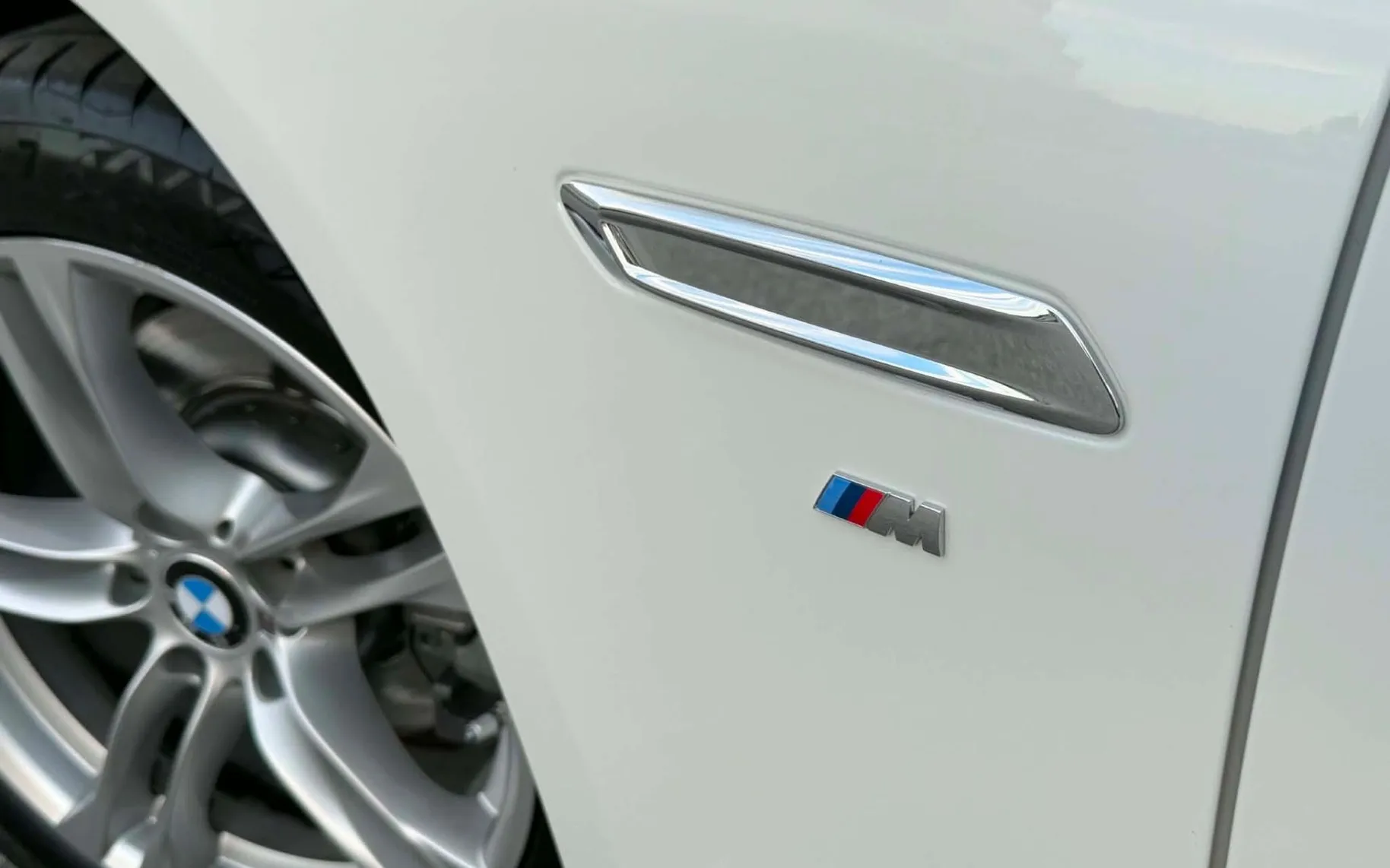 Notranja slika - BMW serija 5: - 520XD-4X4-AUT-M PAKET-DIGITALNI ŠTEVCI-BI XENON-.. - 10