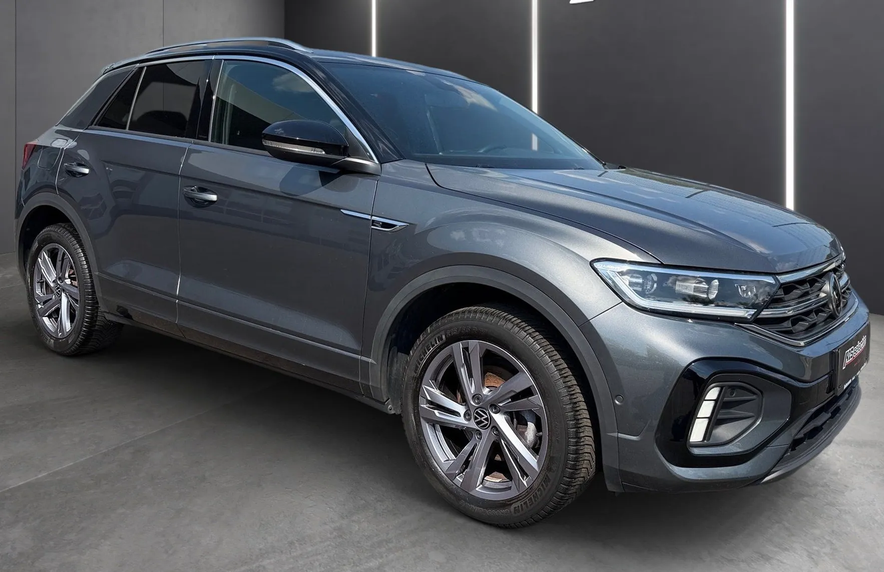 Zunanja slika - VW T-Roc - 1.0 TSI BMT R-Line-Masaža-ACC-PDC-Kamera-IQ Light - 2
