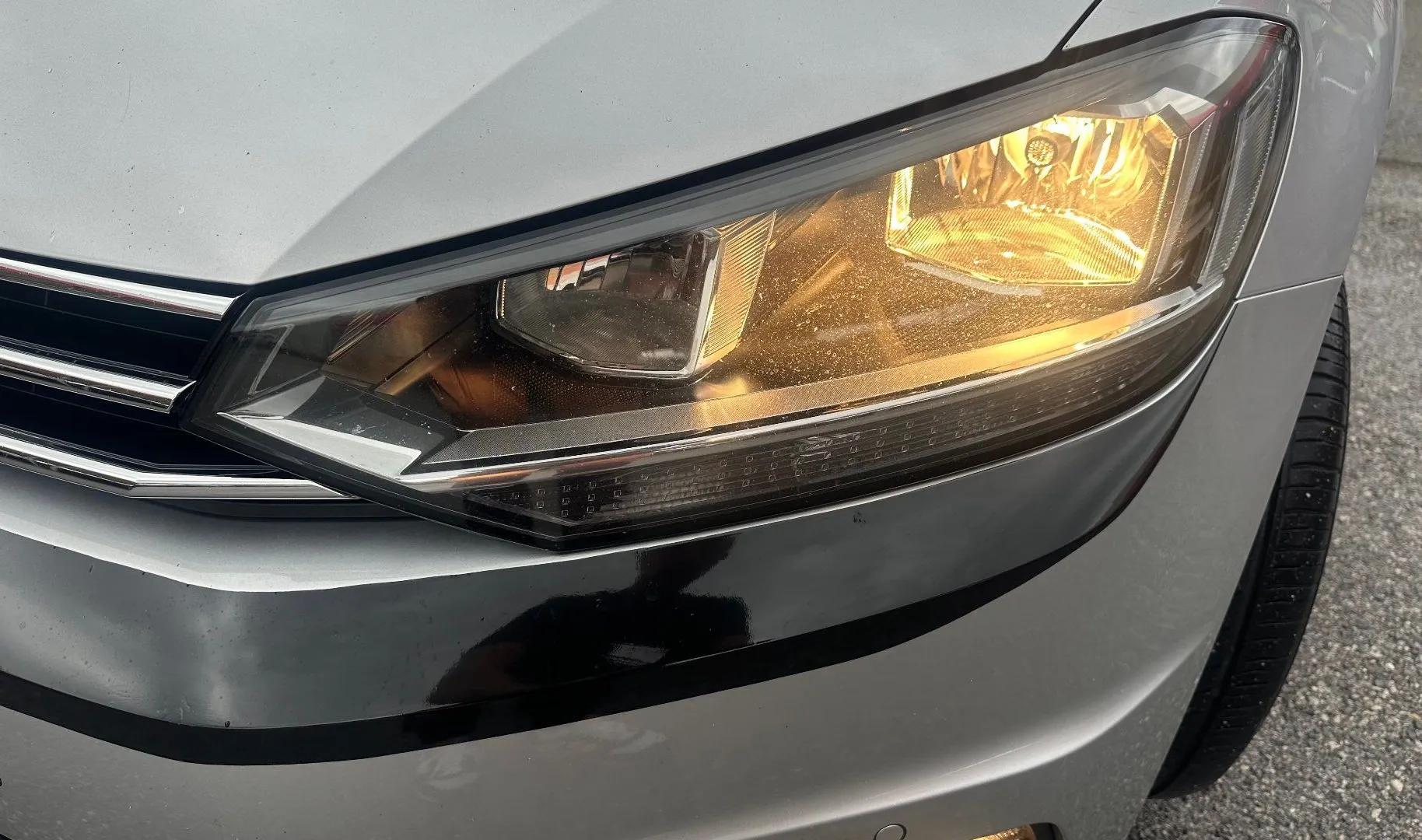 Zunanja slika - Volkswagen Touran - 2.0 TDI DSG.NAVI.KAMERA.NAREJEN VEL.SERVIS+MENJALN - 8