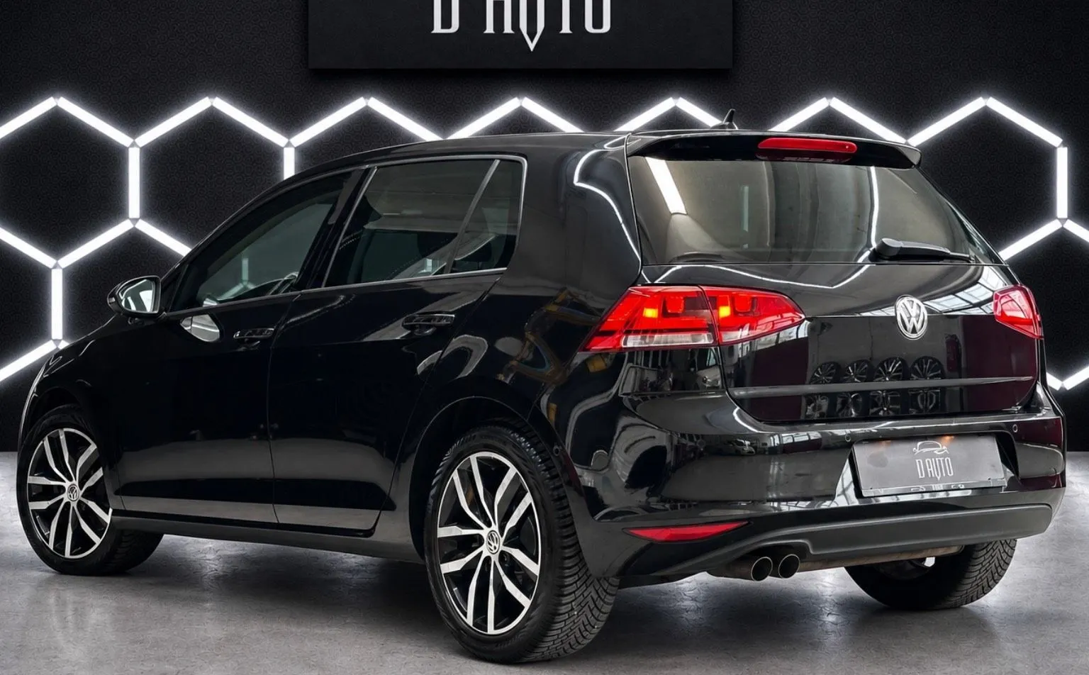 Zunanja slika - Volkswagen Golf - 2.0 TDI BMT Highline DSG+NAVI+PDC+GRETJE SEDEZEV.. - 6