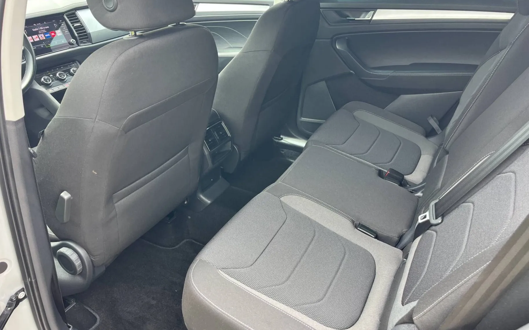 Notranja slika - Škoda Kodiaq - 2.0 TDI Ambition DSG -1 LASNIK-7 SEDEŽEV-ODLIČNA - 10