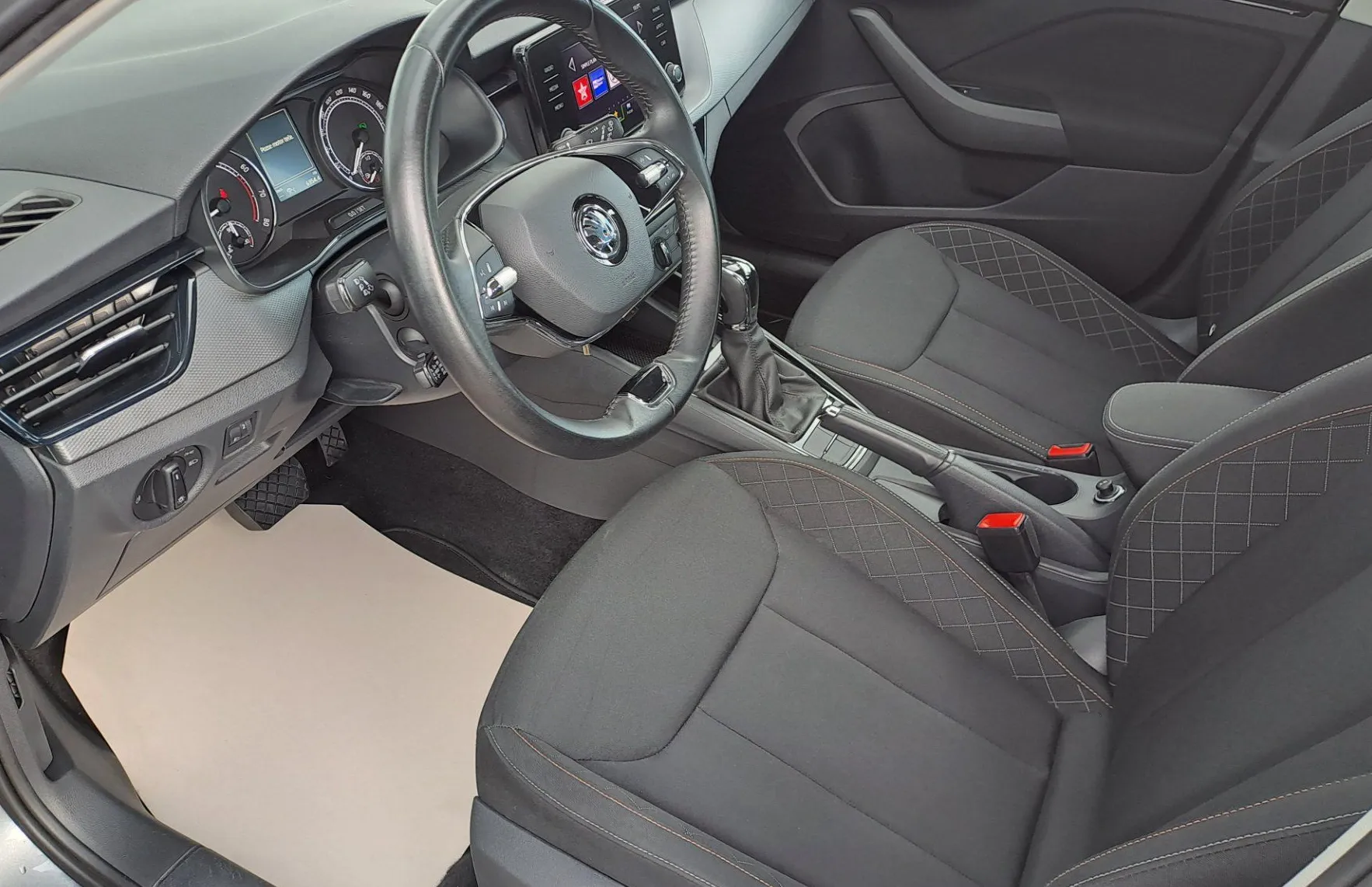 Zunanja slika - Škoda Kamiq - 1.0 TSI Ambition DSG - 4