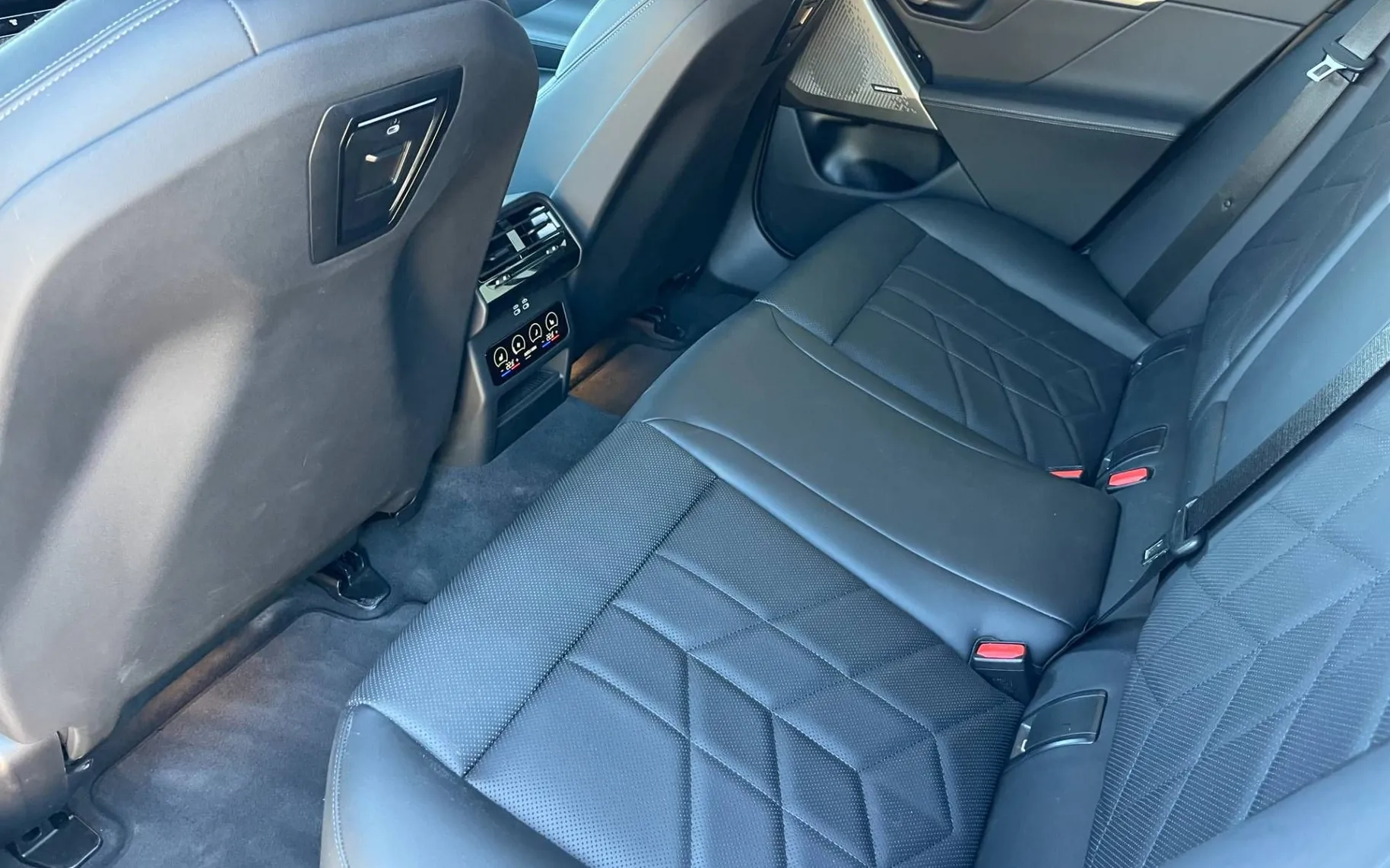 Notranja slika - BMW serija 5 Touring: - 520d  Avt.-M SPORT-1 LASTNIK-37400 KM-KOT NOVA - 11