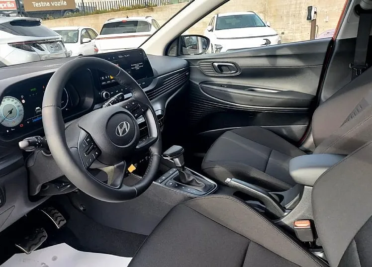 Zunanja slika - Hyundai Bayon - 1.0 T-GDI 100 PREMIUM AVTOMATIK - 9