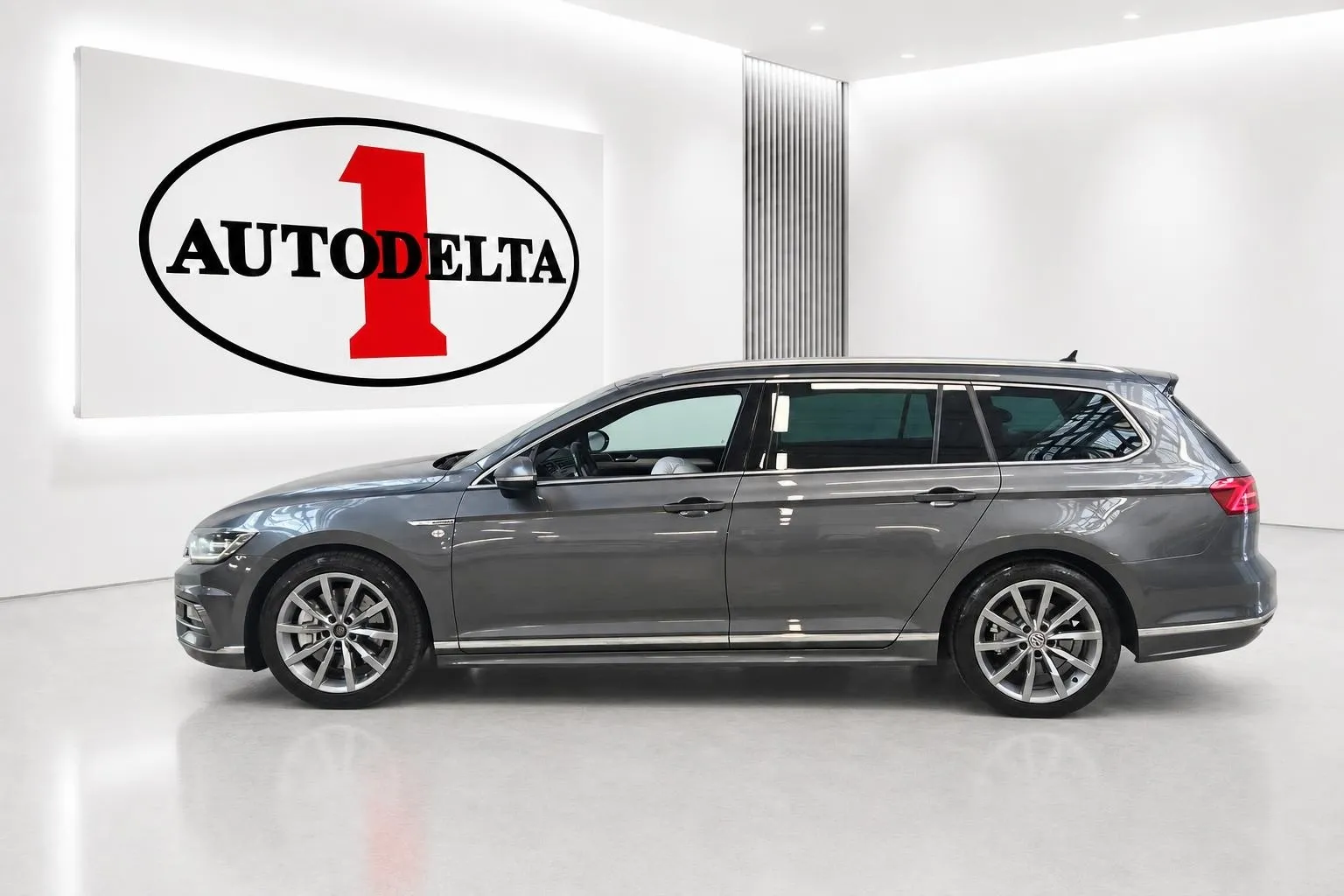 Zunanja slika - Volkswagen Passat Variant - 4motion 2.0 TDI BMT R-Line Edition DSG... - 3
