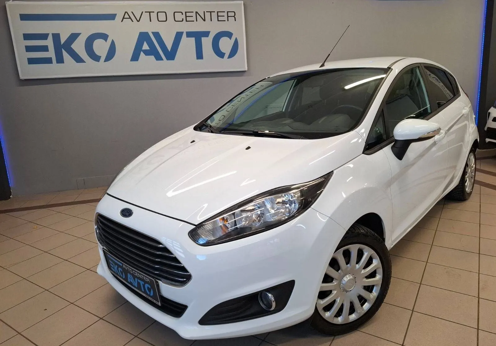 Zunanja slika - Ford Fiesta - 1.25 Style FINANCIRANJE BREZ POLOGA 5 VRAT-KLIMA- - 1