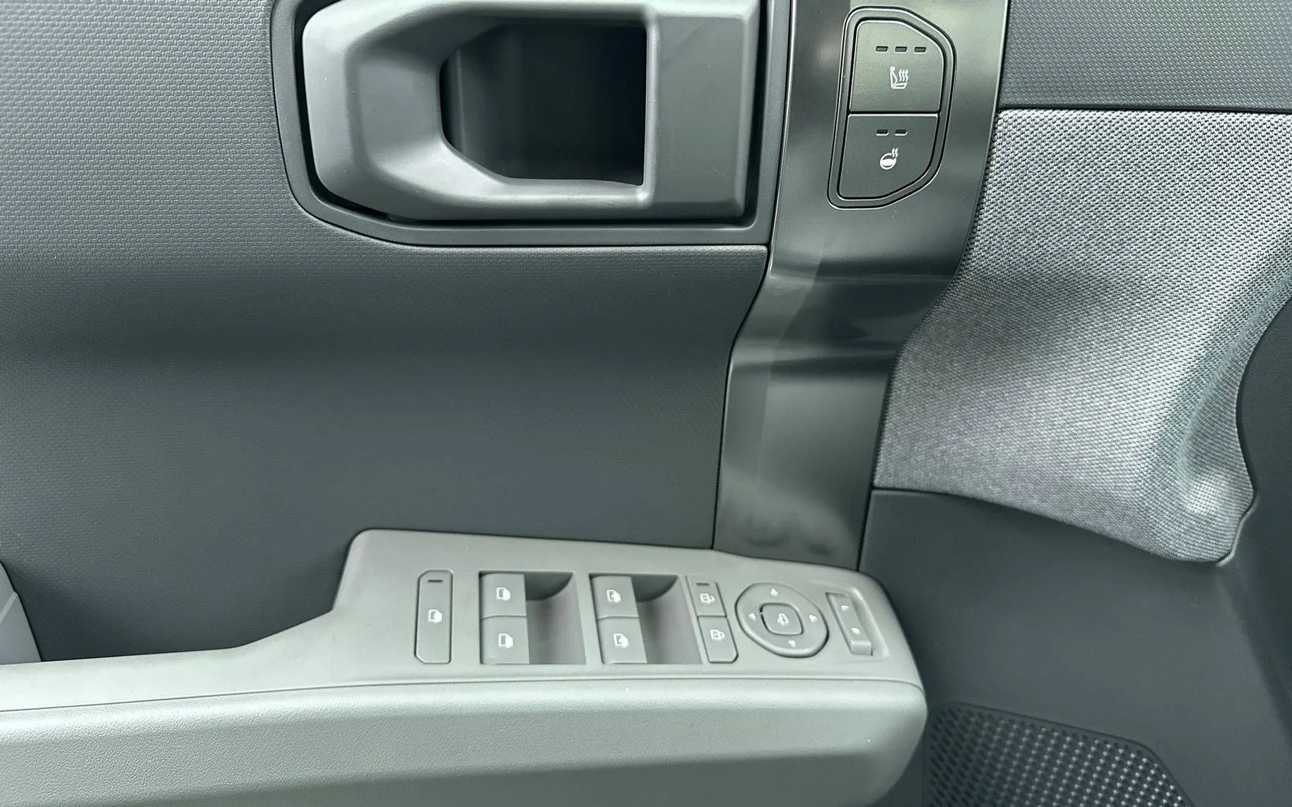 Notranja slika - KIA EV3 - SKY 58.3 kWh baterija - 13