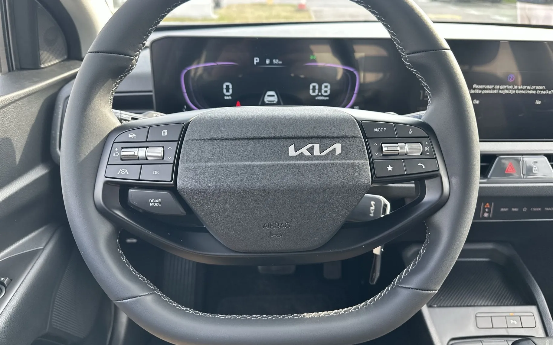 Notranja slika - KIA Stonic - 1.0 T-GDi LX Life DCT... - 17