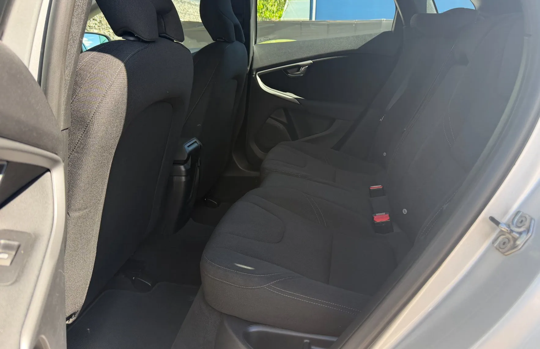 Zunanja slika - Volvo V40 Cross Country - 2.0TD D2|SLO|PDC|KLJUKA|V.SERVIS - 18