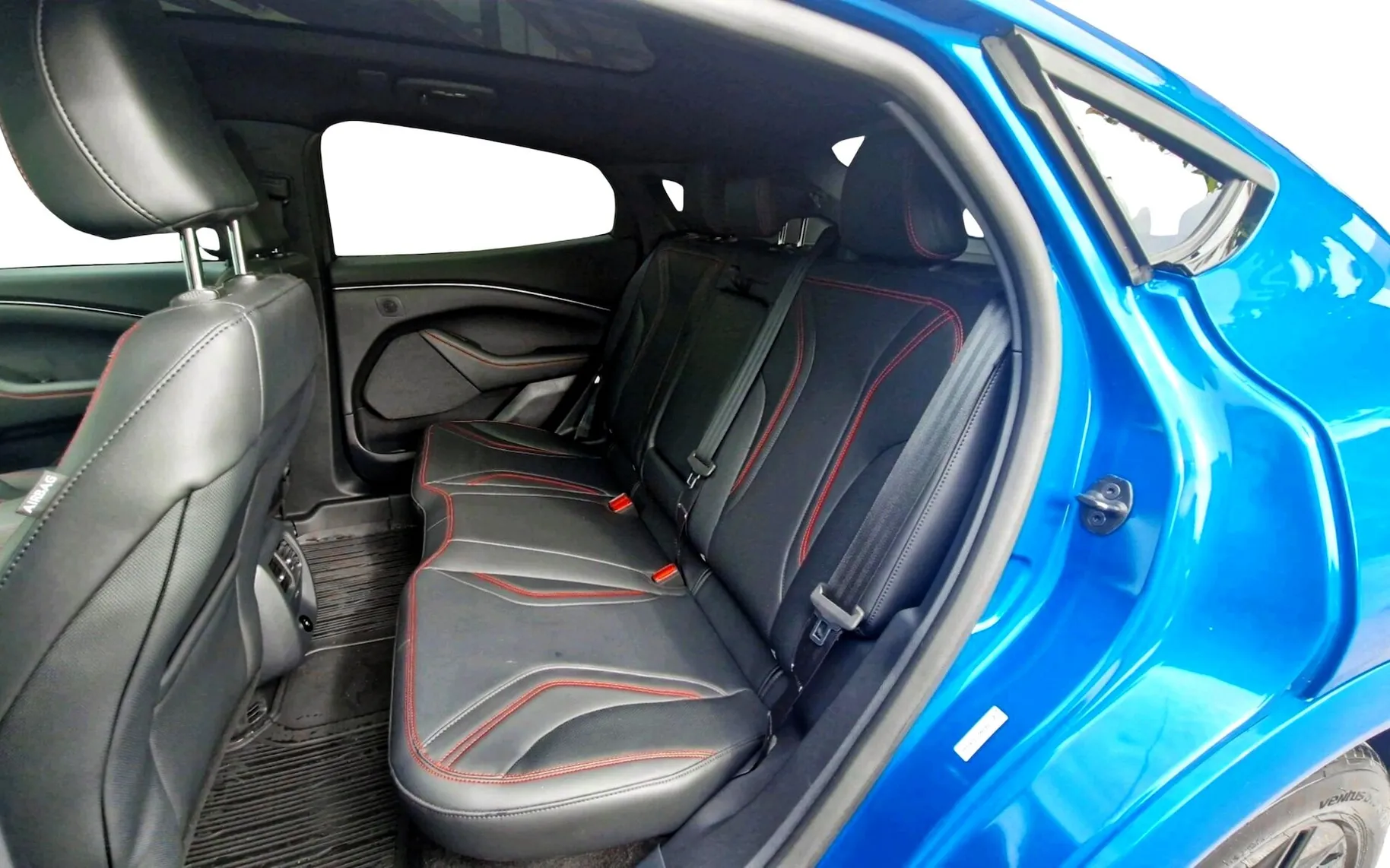 Zunanja slika - Ford Mustang - 4x4 Mach-E  88 kWh  Premium podaljšan doseg - 6