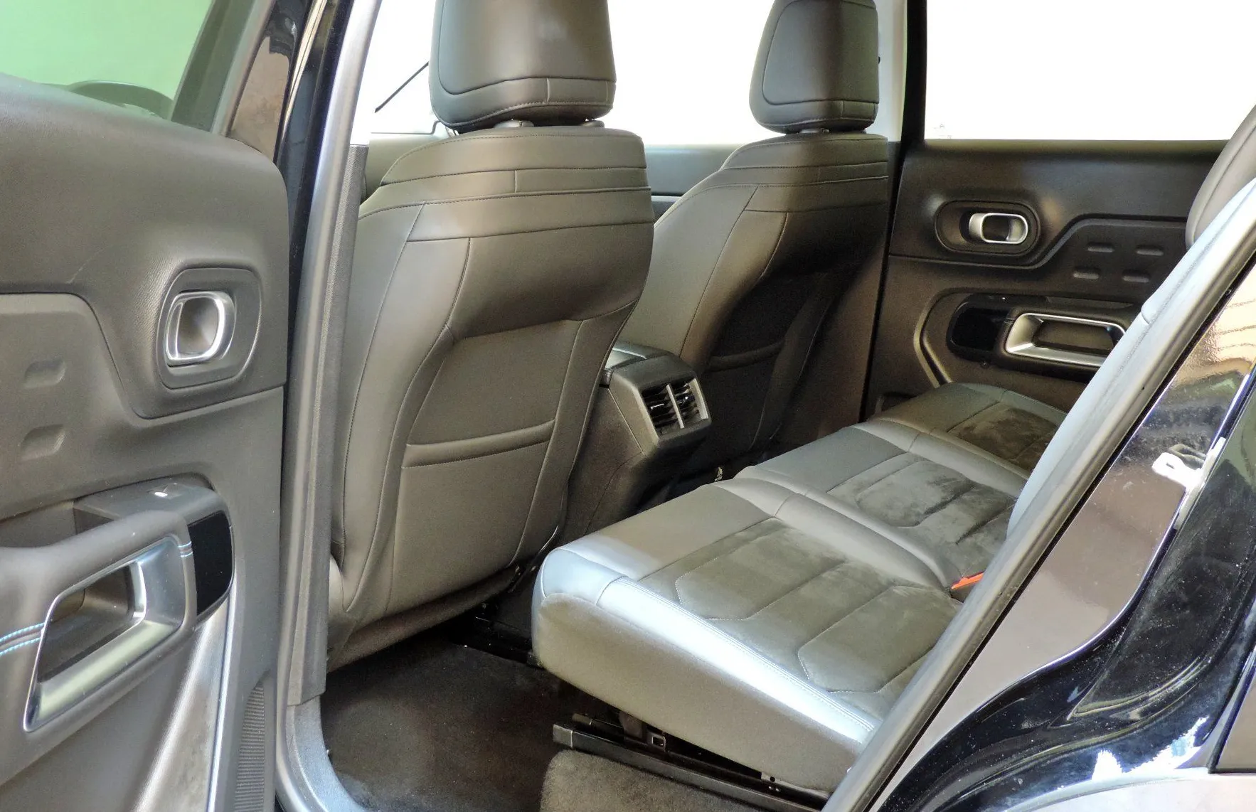 Zunanja slika - Citroën C5 Aircross - Hybrid 225 Shine  Avt. ACC-LED-KAMERA-KEYLESS - 10