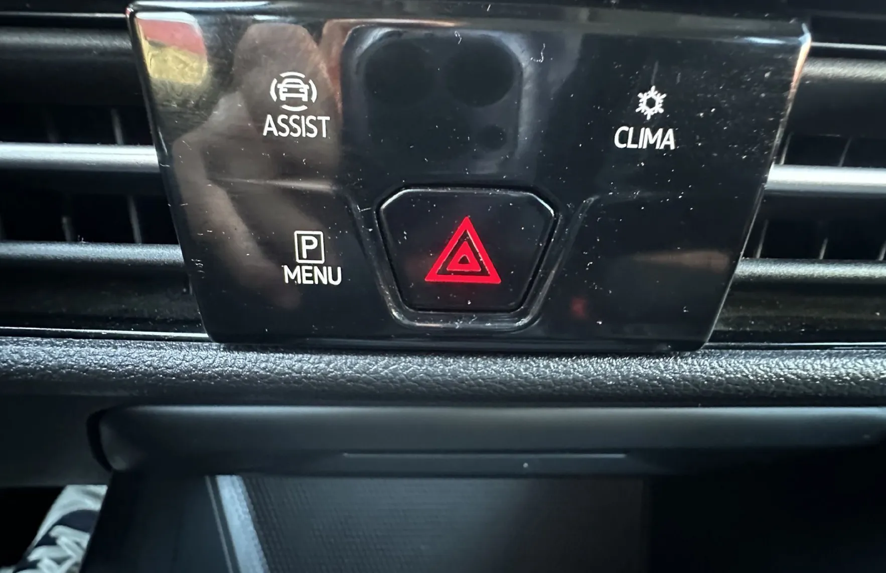 Zunanja slika - VW Golf - 1.5 TSI 96 KW.NEMŠKI+4 ALU.KAMERA.NAVI.111.000 KM - 6