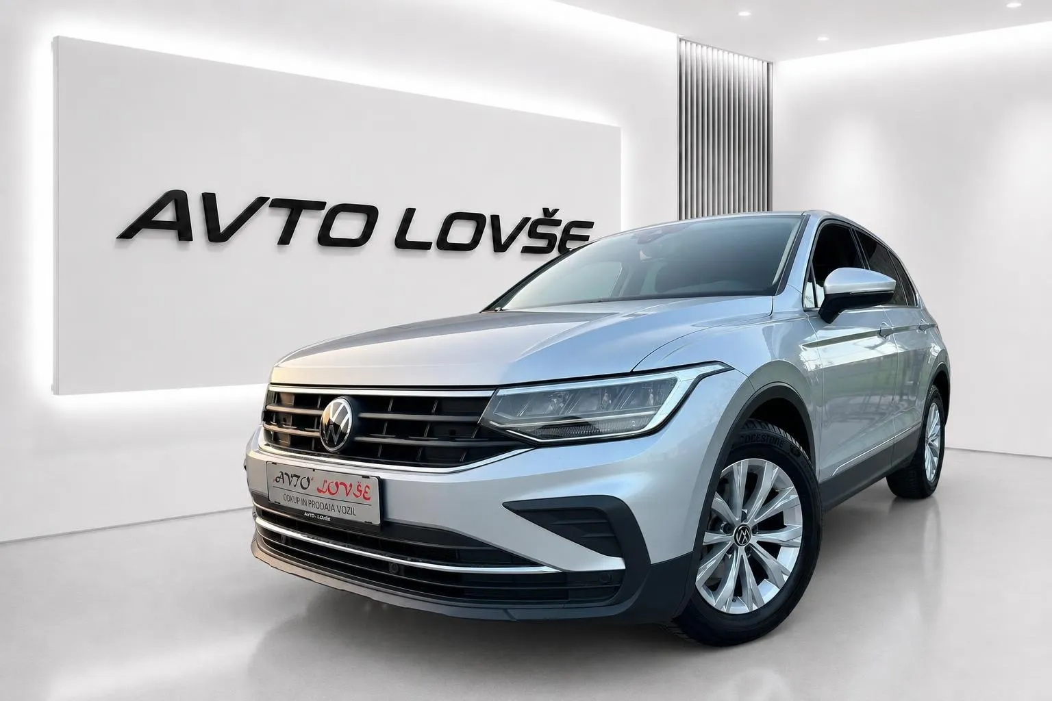 Zunanja slika - Volkswagen Tiguan - 2.0 TDI SCR BMT -1 LASTNIK-ALU-LED-KAM-ODLIČEN... - 3