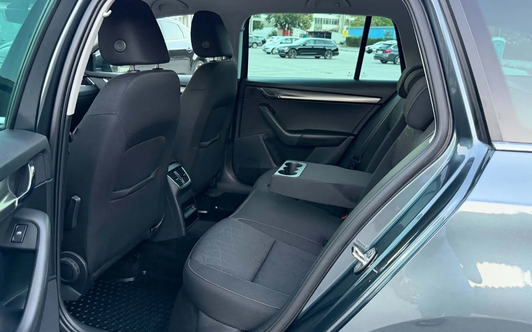 Notranja slika - Škoda Octavia - 2.0 TDI-DSG-XENON+LED-175.000km-LIZING ZA TUJCE-.. - 12