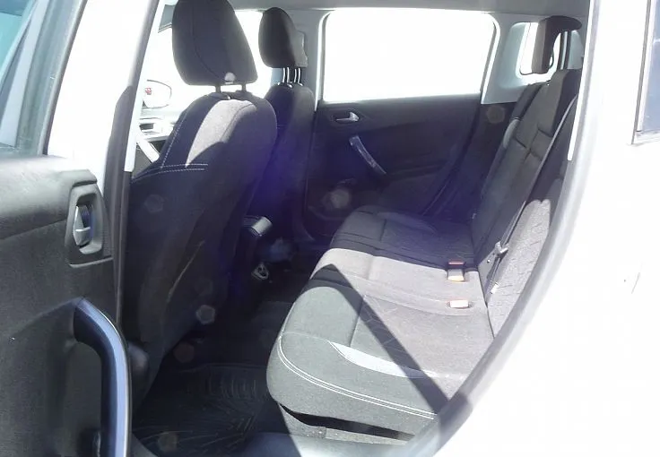 Zunanja slika - Peugeot 2008 - 1.2 - VELIKI SERVIS - 1. LASTNIK - FINANCIRANJE - 7