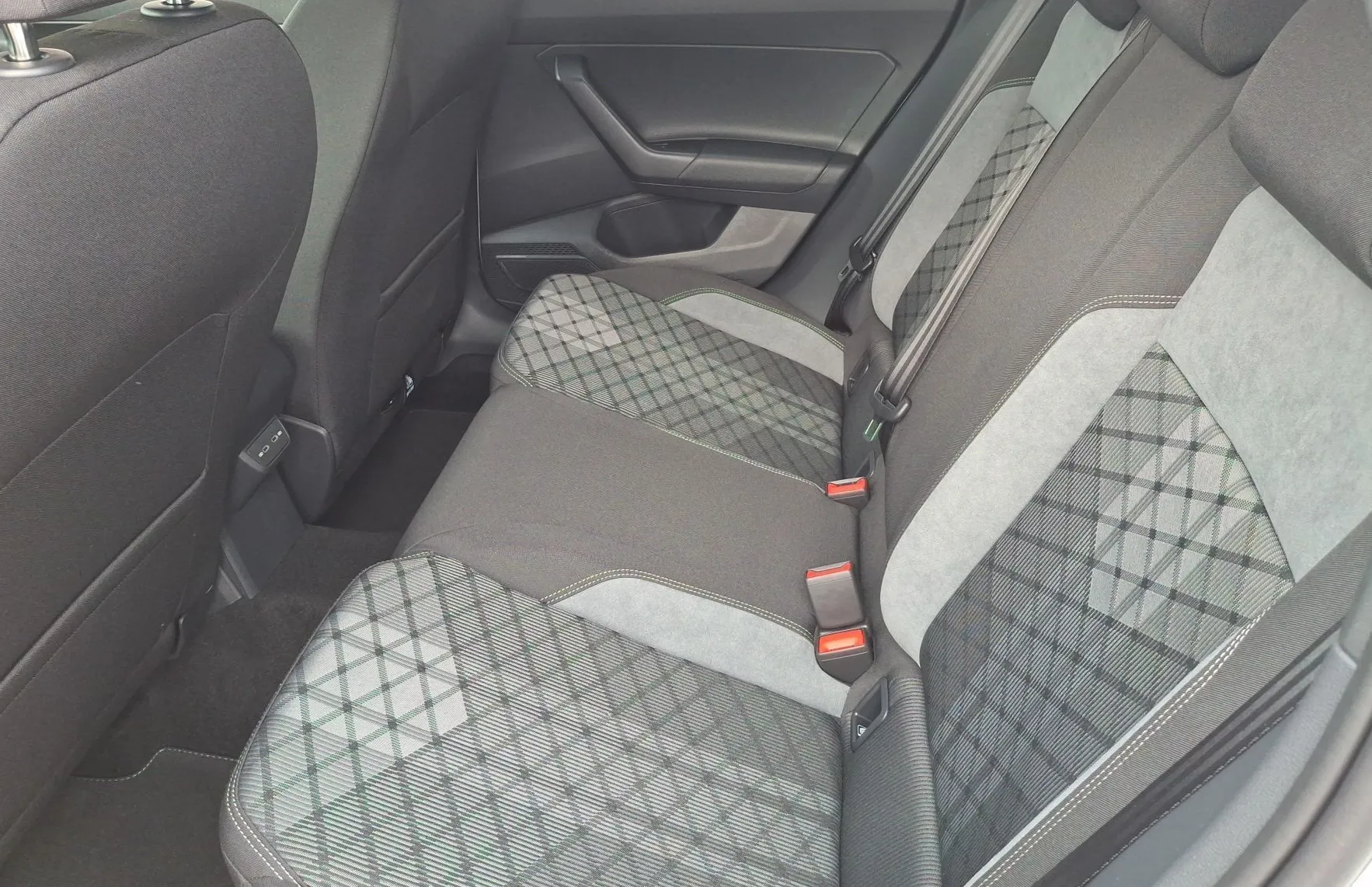 Zunanja slika - VW Taigo - 1.0 TSI avt. 4JOY 85  115 - 11
