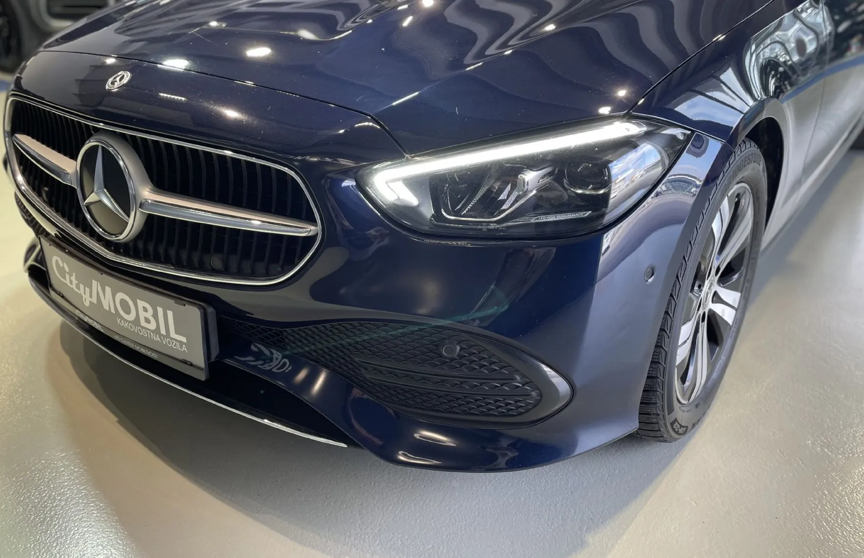 Zunanja slika - Mercedes-Benz C-Razred - VIRTUAL-NAVIGACIJA-RADAR-AMBIENT-KAMERA-LED-ALU - 6
