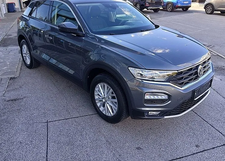 Zunanja slika - VW T-Roc - 1.6 TDI Style 85  115  SLOVENSKI super avto - 5