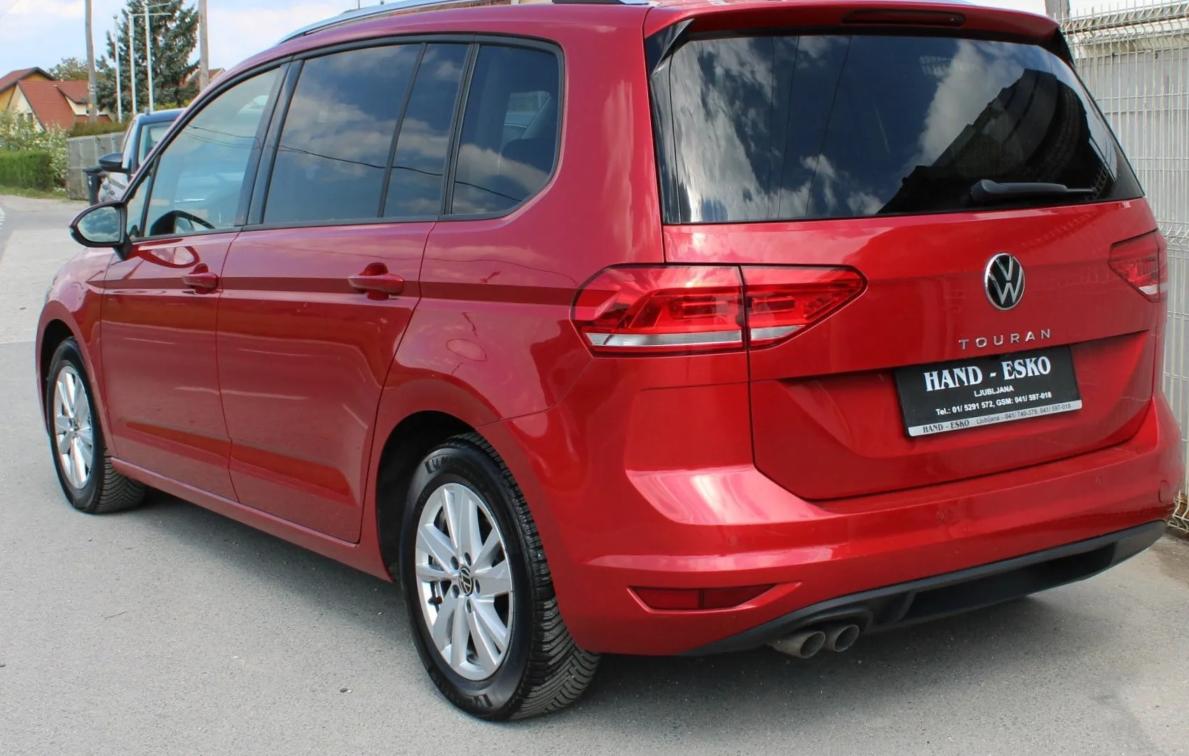 Zunanja slika - Volkswagen Touran - 2.0 TDI BMT Lounge DSG-KAMERA-NAVI-ALU-PDC - 4