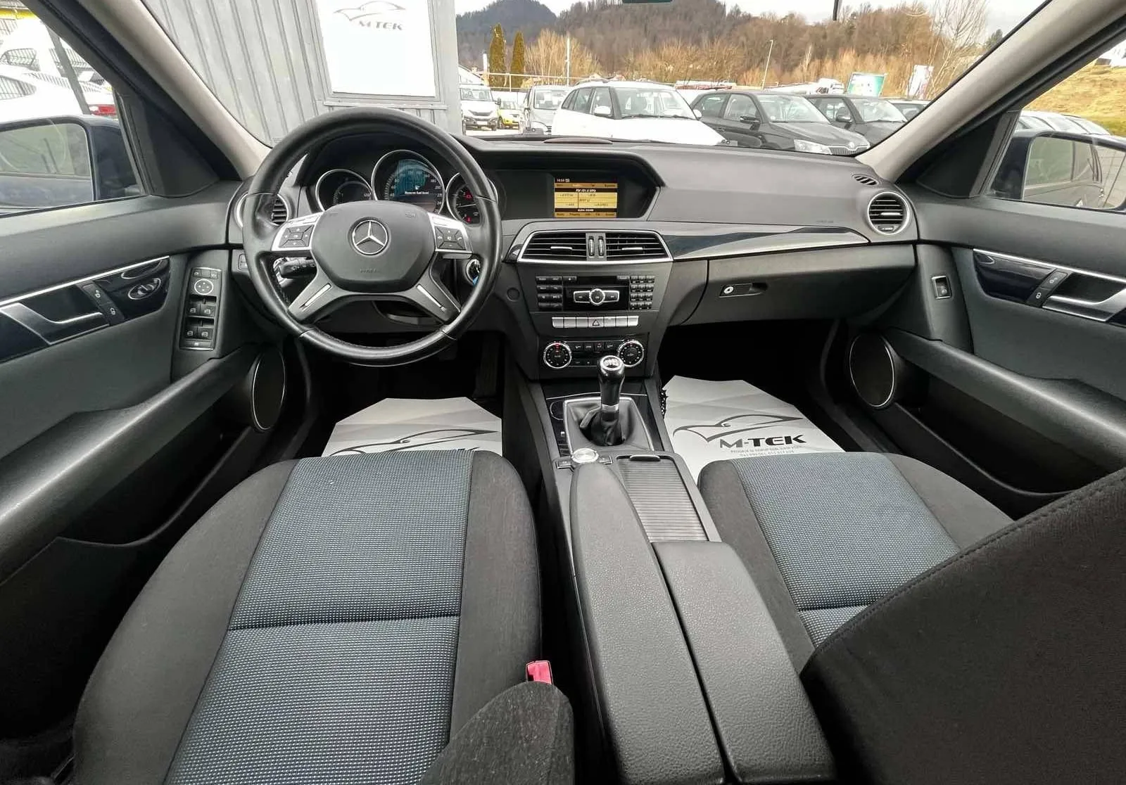 Notranja slika - Mercedes-Benz C-Razred - C 220 CDI BlueEFFICIENCY AVANTGARDE... - 10