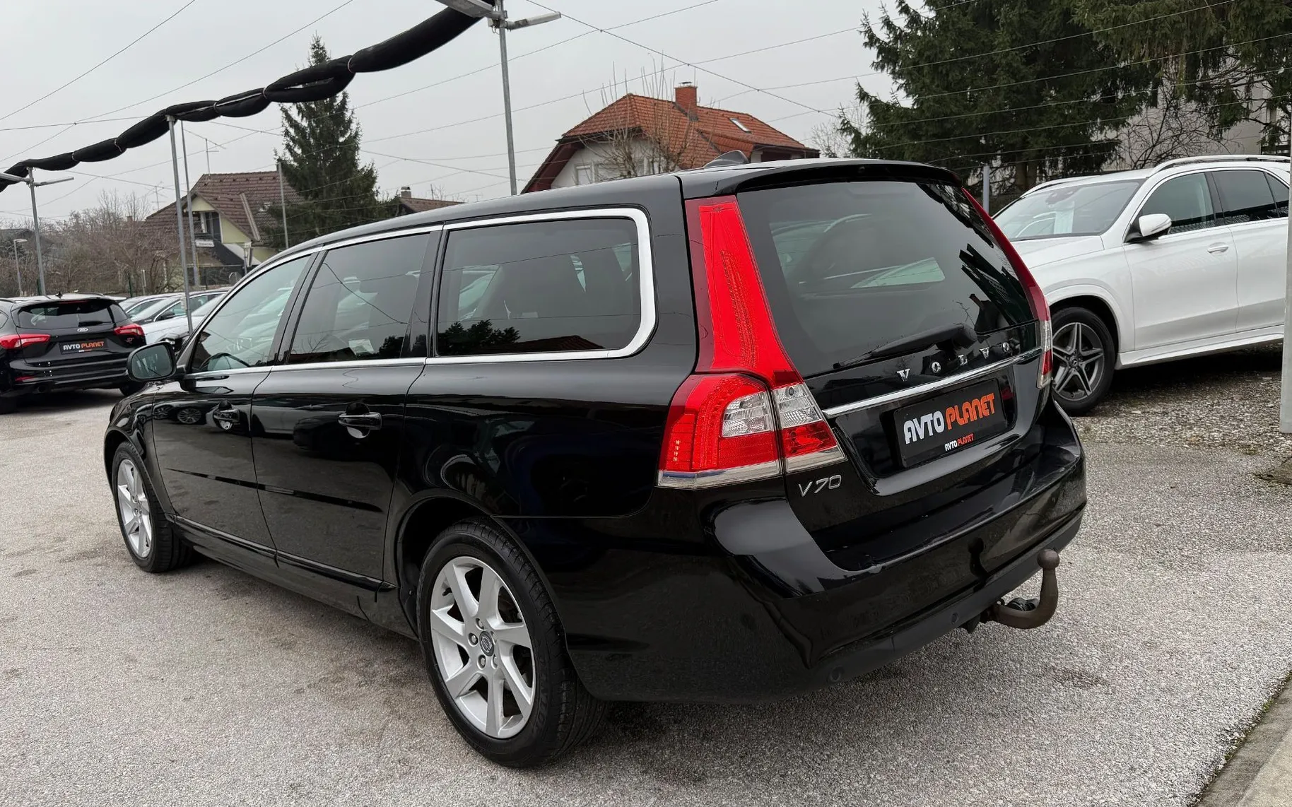 Zunanja slika - Volvo V70 - 2.0 D AUT. Momentum LED NAVI USNJE VLEČNA - 1