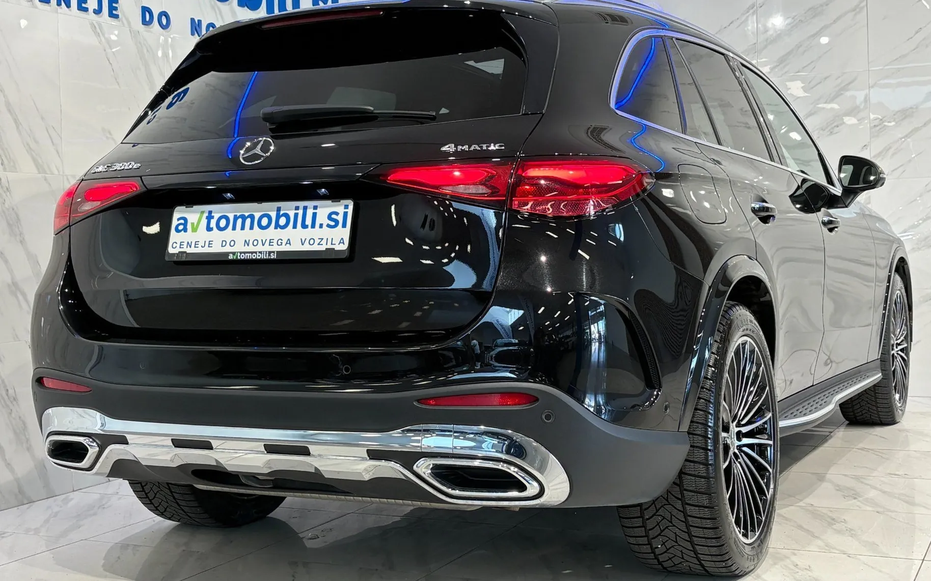 Zunanja slika - Mercedes-Benz GLC-Razred - 300e|4M|AMG|Pano|Zračno|HUD|ACC|360K|Burm|Kljuka| - 6