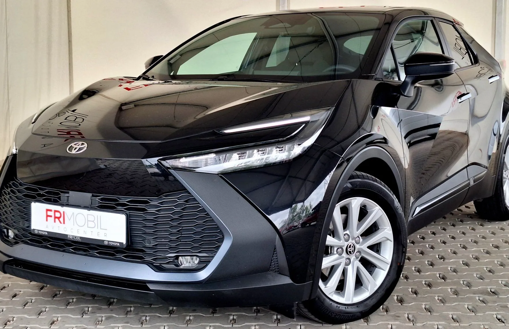Zunanja slika - Toyota C-HR - Hybrid 1.8 C-ULT Aut. - 1