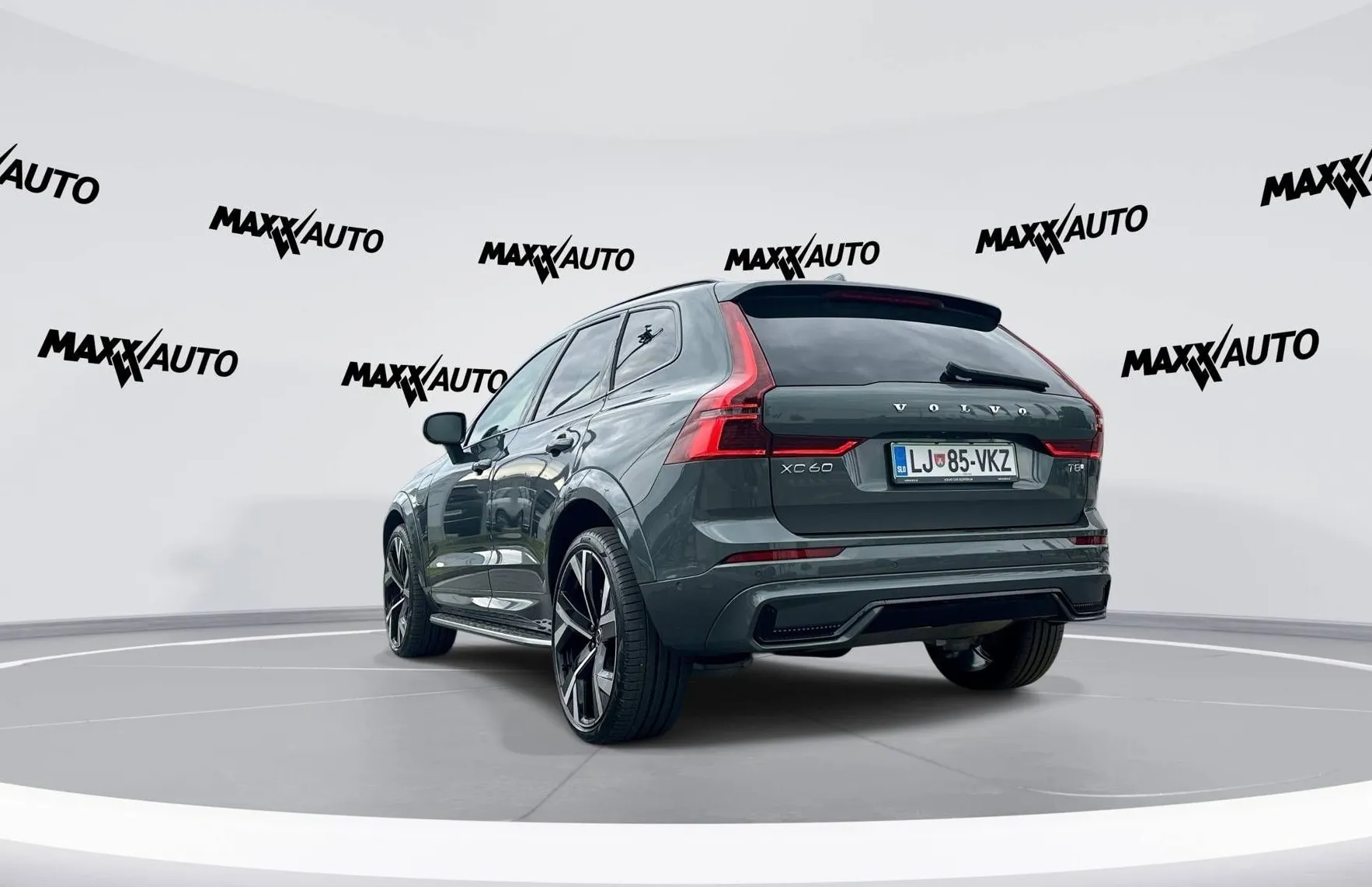Zunanja slika - Volvo XC60 - T8 AWD Recharge Twin Engine Ultra Dark Avt - 7