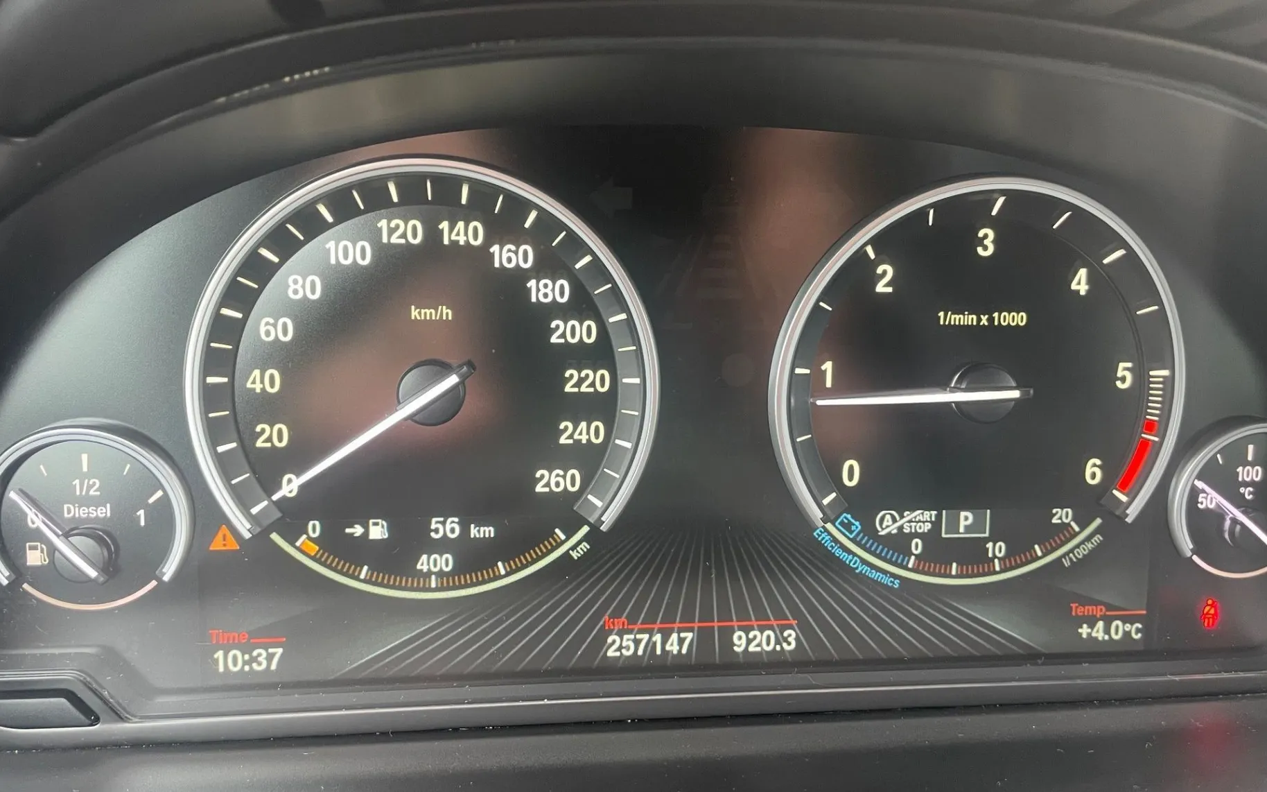 Zunanja slika - BMW Serija 5 - Touring: 520d 140 KW BI-XSENON.NAVI.USNJE.PDC S+Z - 6